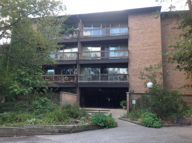Property Photo: 5700 Hillcrest Lane 1B IL 60532