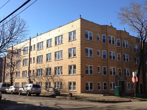 Property Photo: 2035 W Arthur Avenue W 1E IL 60645