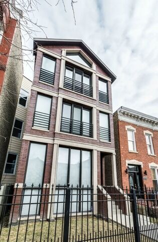 Property Photo: 1541 N Talman Avenue 3 IL 60622