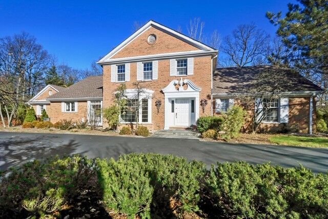 Property Photo: 1150 Loch Lane IL 60045