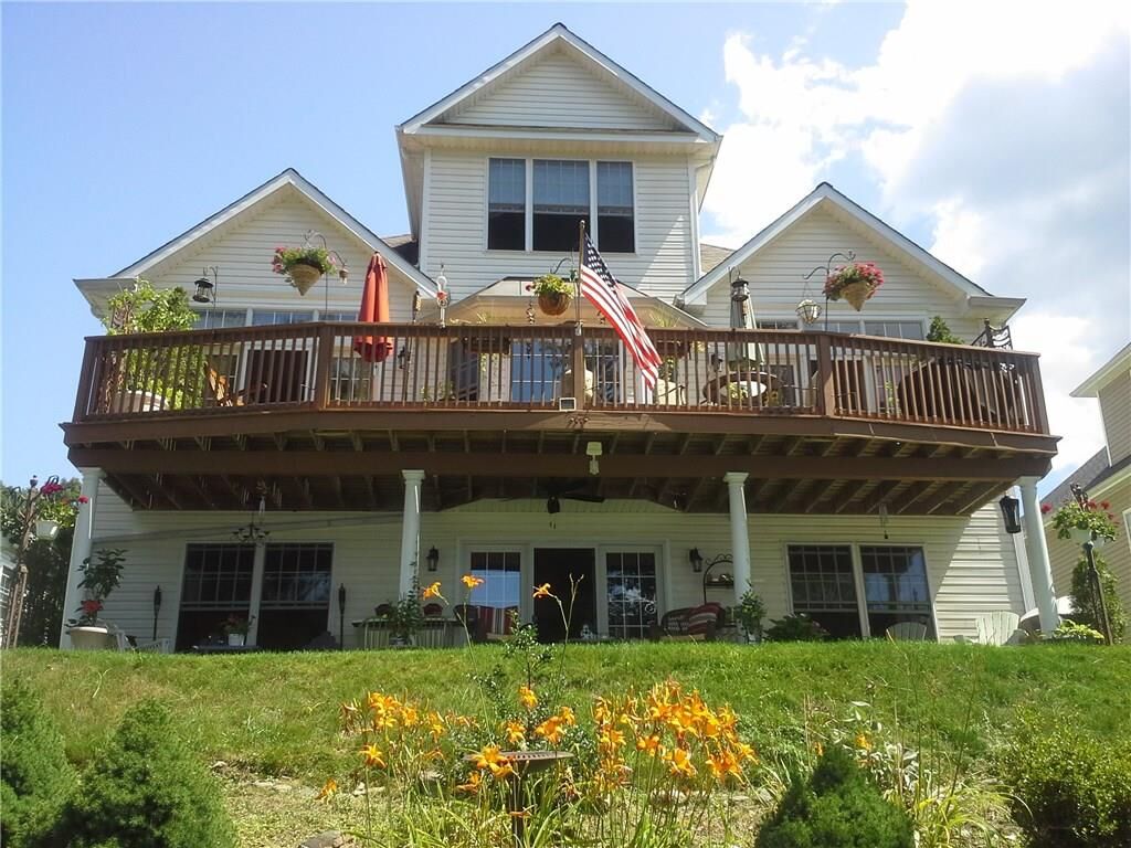 Property Photo: 45 Spice Bush Lane 45 CT 06461