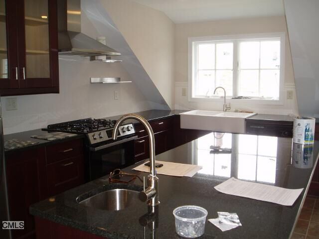 Property Photo:  135 New Haven Avenue B  CT 06460