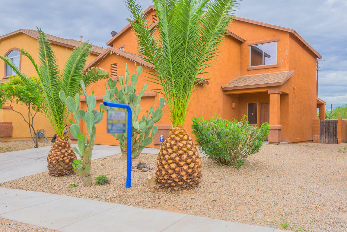 Property Photo:  2416 E Calle Pelicano  AZ 85706 