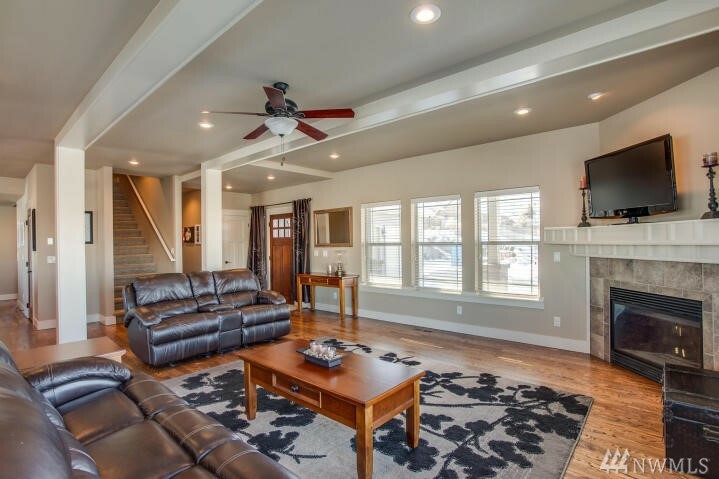 Property Photo: 2615 Tuscany Lane WA 98828