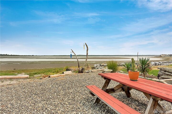 Property Photo: 4128 Saltspring Dr WA 98248