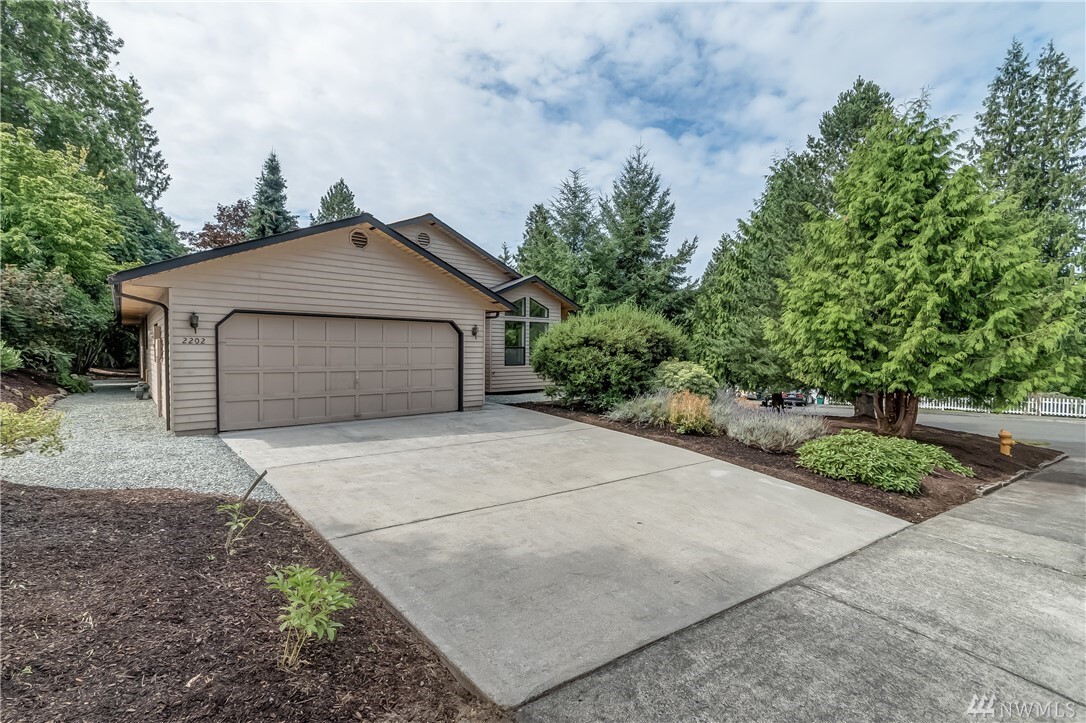 Property Photo:  2202 Horizon St  WA 98273 