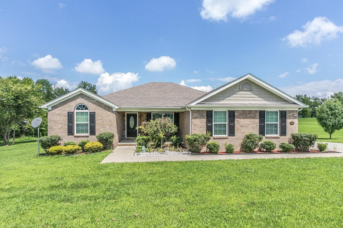 Property Photo: 229 Wilshire Way KY 40475