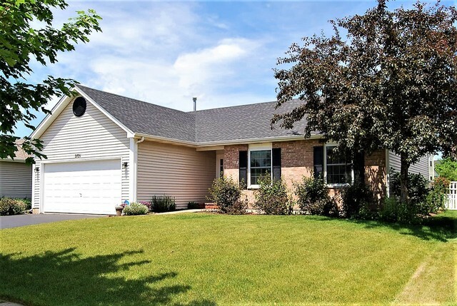 Property Photo:  2721 Cadbury Circle  IL 60156 