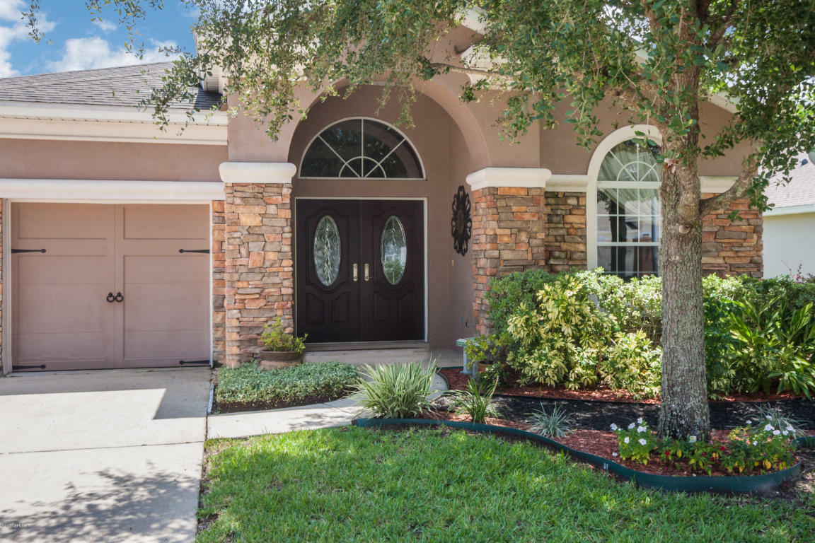 Property Photo:  8324 Hedgewood Drive  FL 32216 