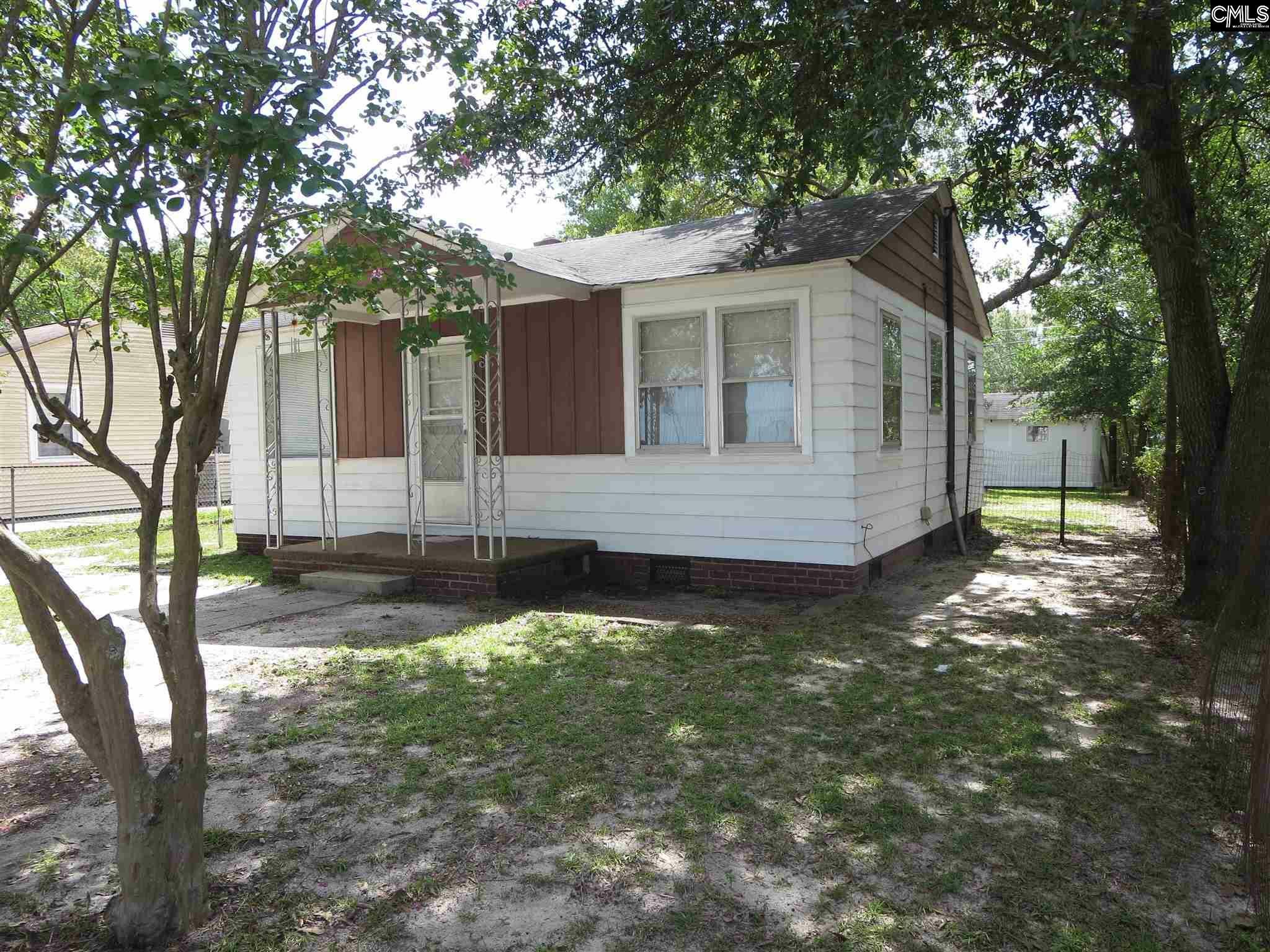 Property Photo:  229 Perry  SC 29169 