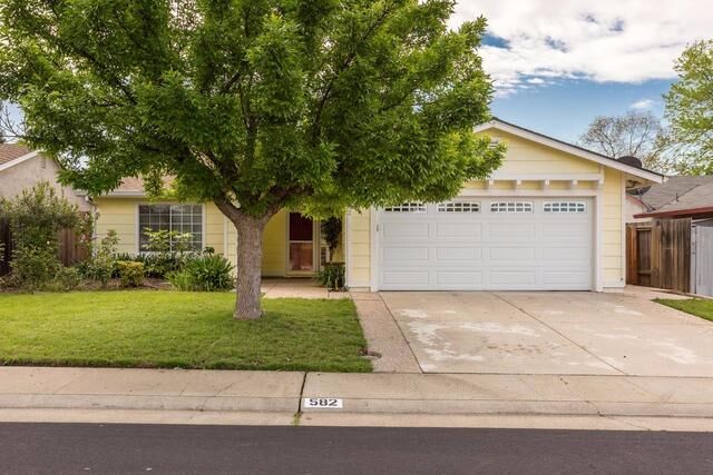 Property Photo: 582 Oakborough Avenue CA 95747