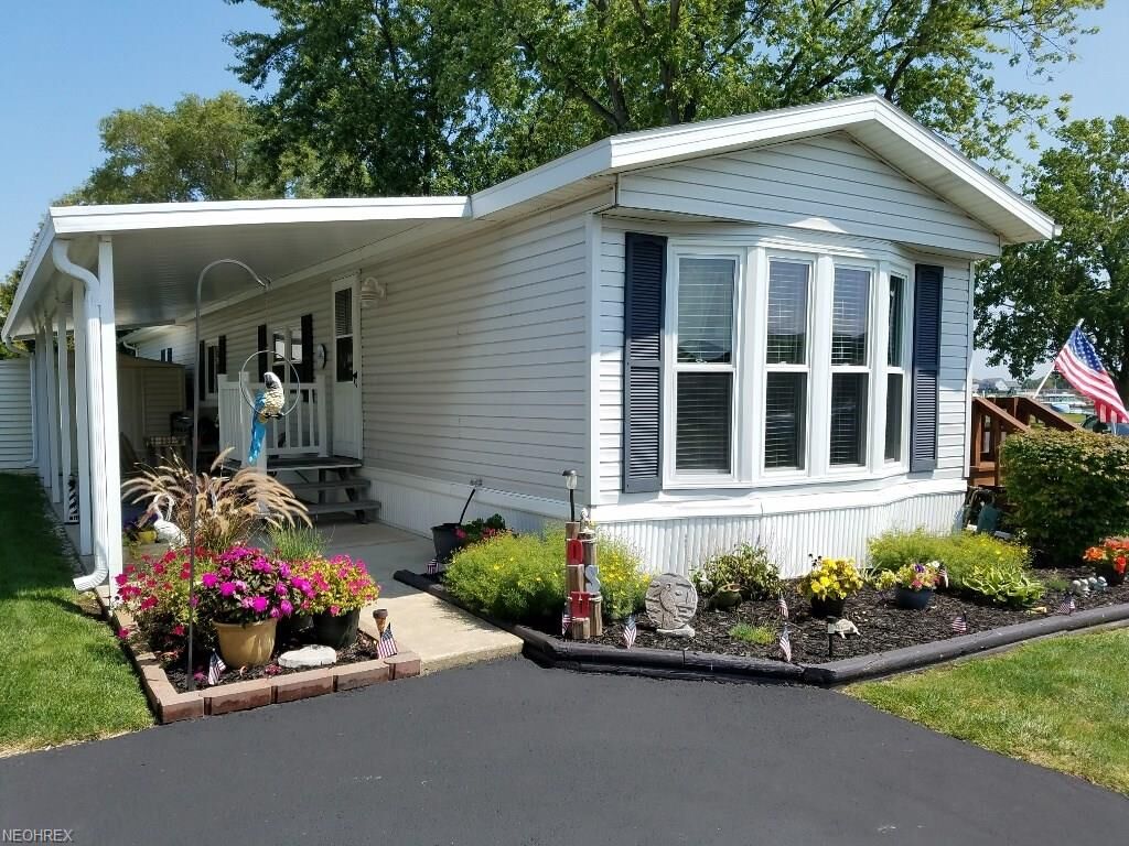 Property Photo: 1859 NE Catawba Road 144 OH 43452