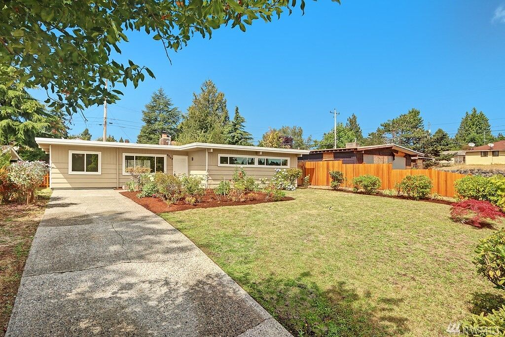 Property Photo: 9209 29th Ave SW WA 98126