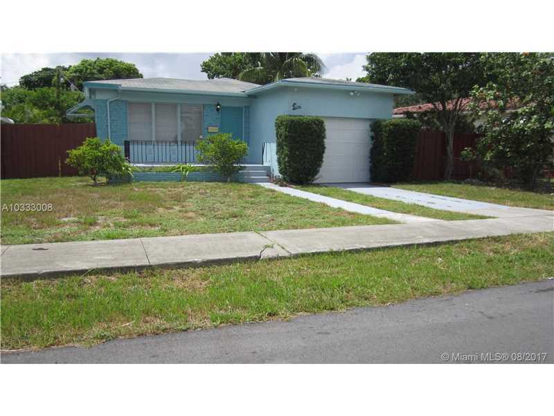 Property Photo: 2542 Adams St FL 33020