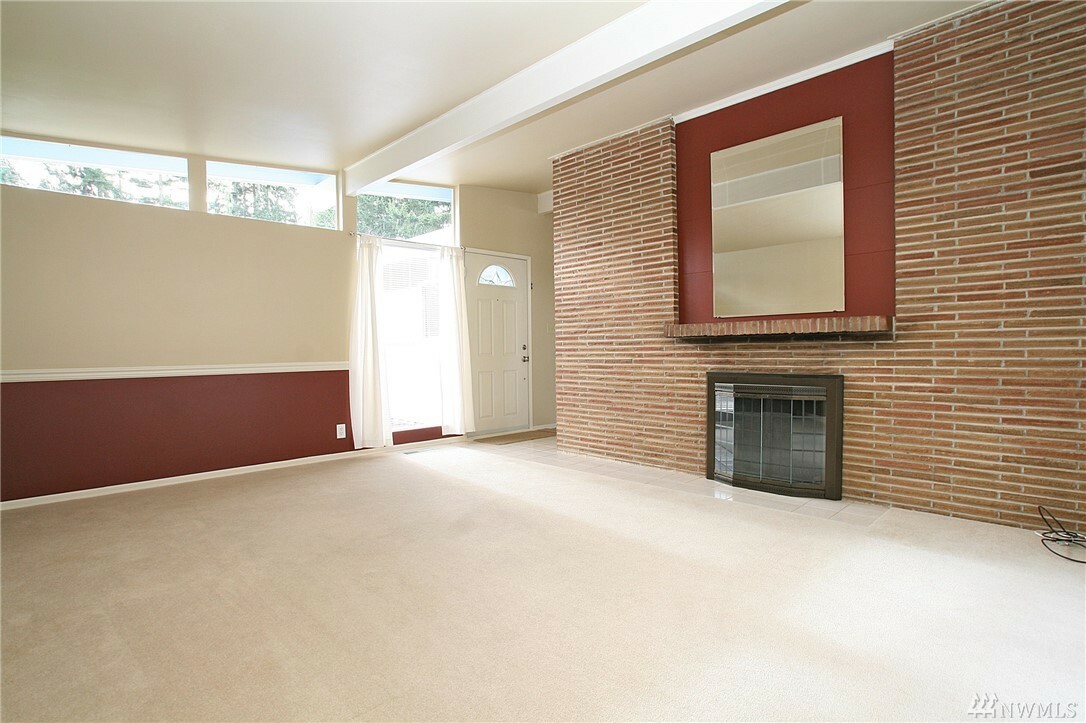 Property Photo:  14250 SE 14th St  WA 98007 