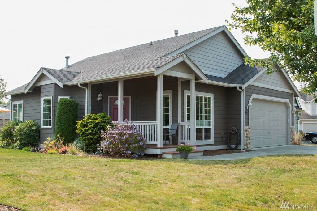 Property Photo:  4651 Bedford Ave  WA 98226 