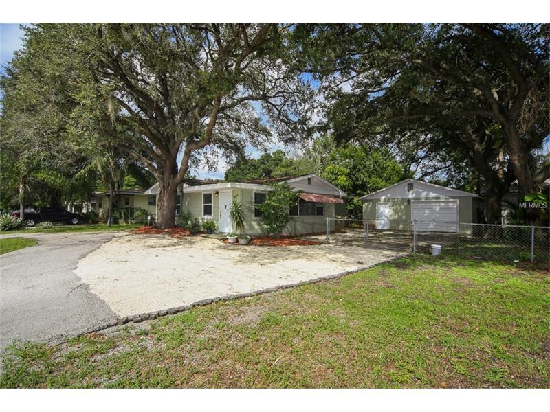 Property Photo: 1019 S Tuttle Avenue FL 34237