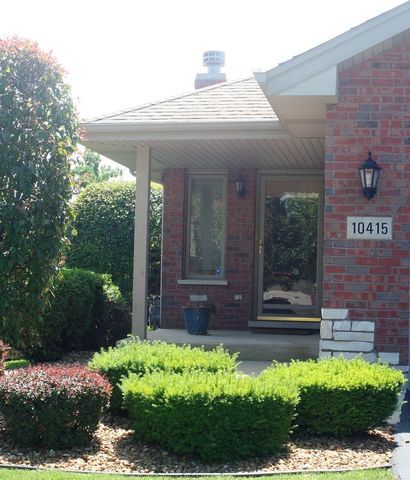Property Photo: 10415 San Luis Lane IL 60467