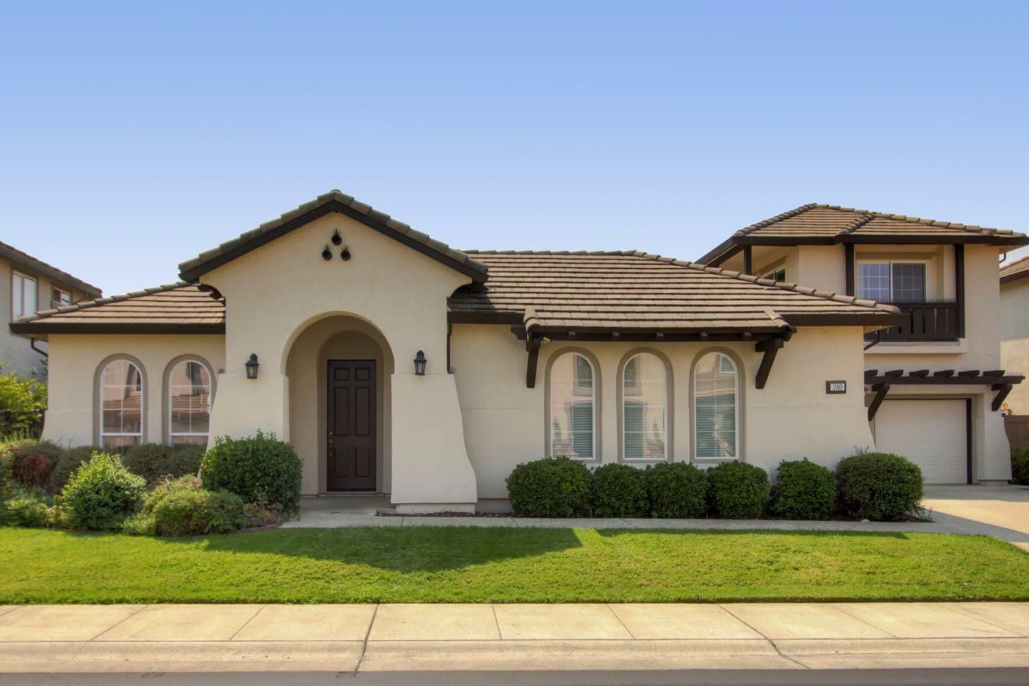 Property Photo:  240 Hawkcrest Circle  CA 95835 