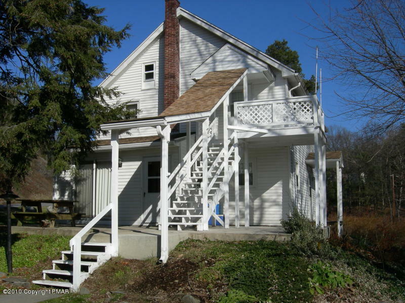 Property Photo:  2157 Shafer Road 201  PA 18360 