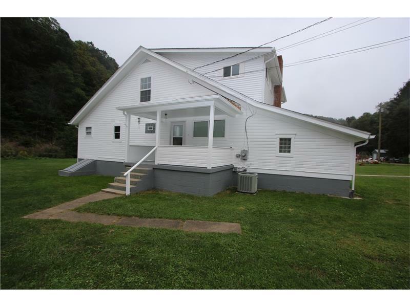 Property Photo: 2620 Douglas Run Road PA 15037