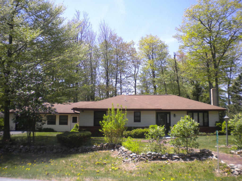 Property Photo:  3177 Evergreen Circle  PA 18466 