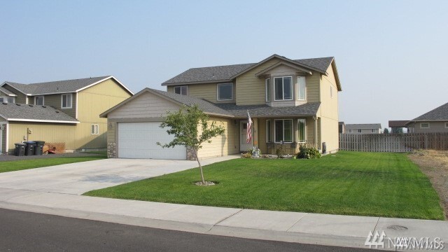 Property Photo: 909 W Polo Ridge Dr WA 98837