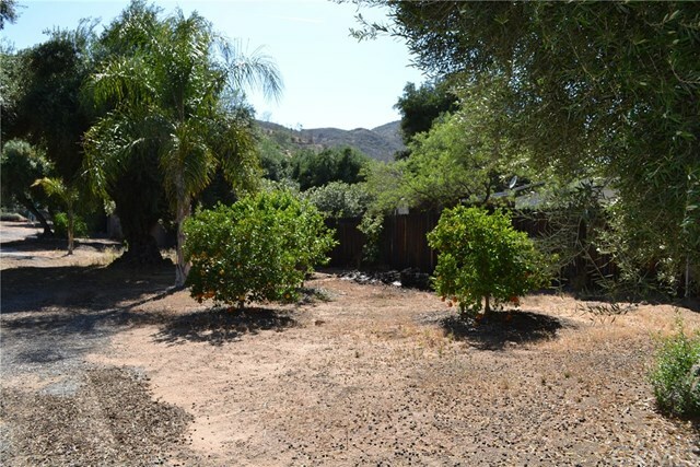 Property Photo:  20787 Alameda Del Monte  CA 92530 