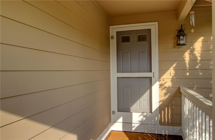 Property Photo:  850 S 30th Street  WA 98274 