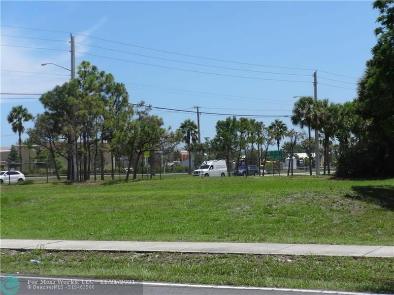 Property Photo:  800 NW Dixie Hwy  FL 33060 