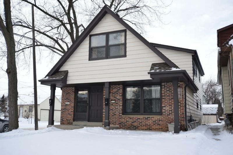 Property Photo:  3631 S Kansas Ave 3633  WI 53207 