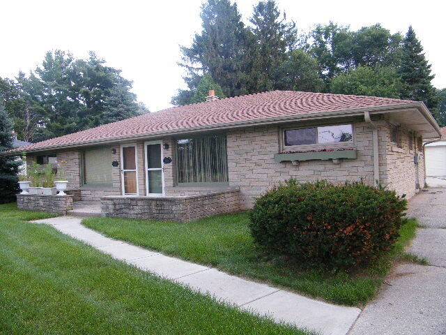 Property Photo:  1513 Northview Rd  WI 53188 