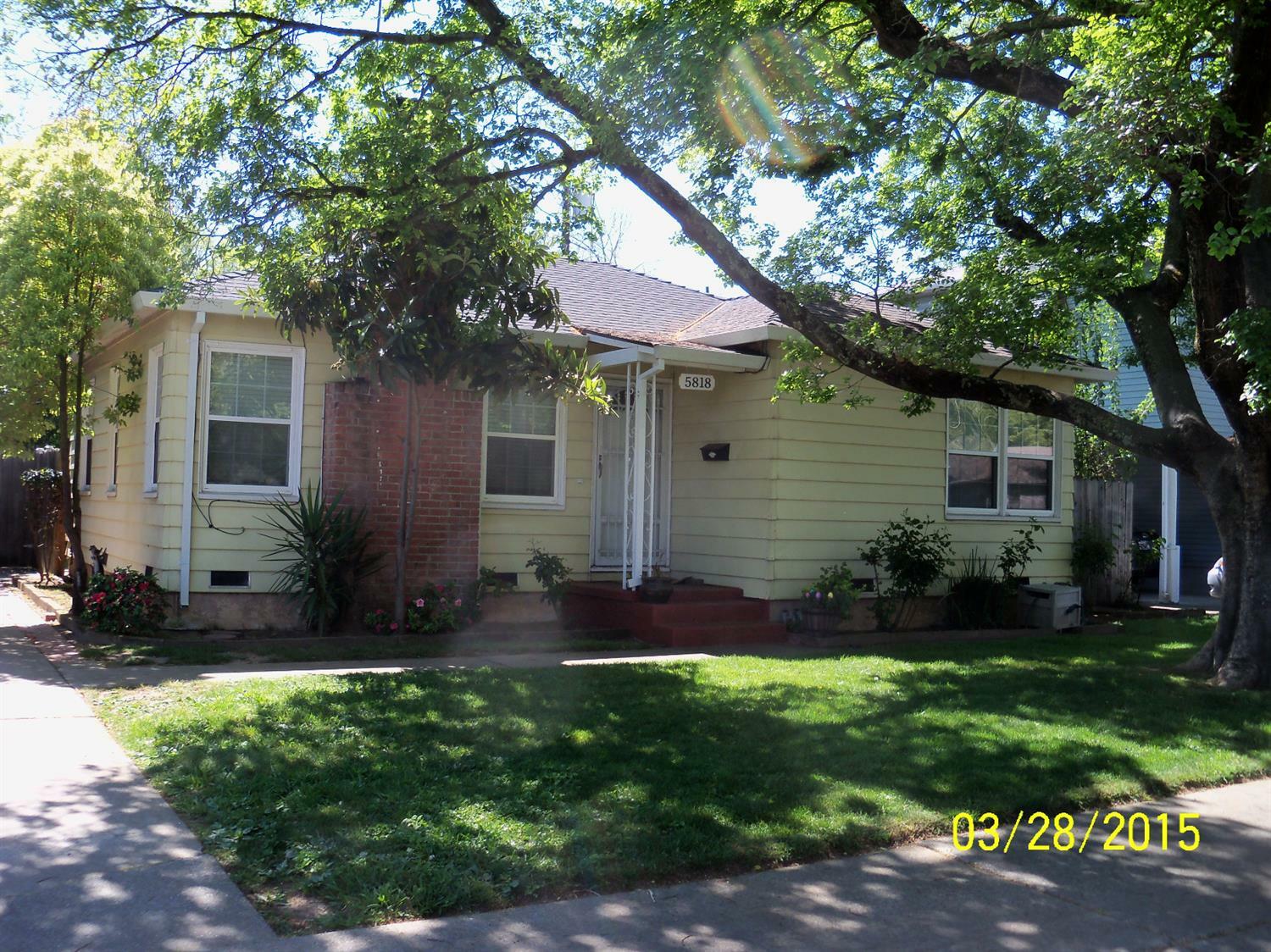 Property Photo: 5818 U Street CA 95817