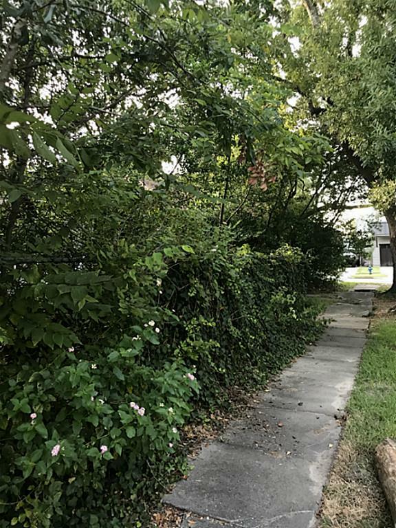 Property Photo: 604 Merrill Street TX 77009
