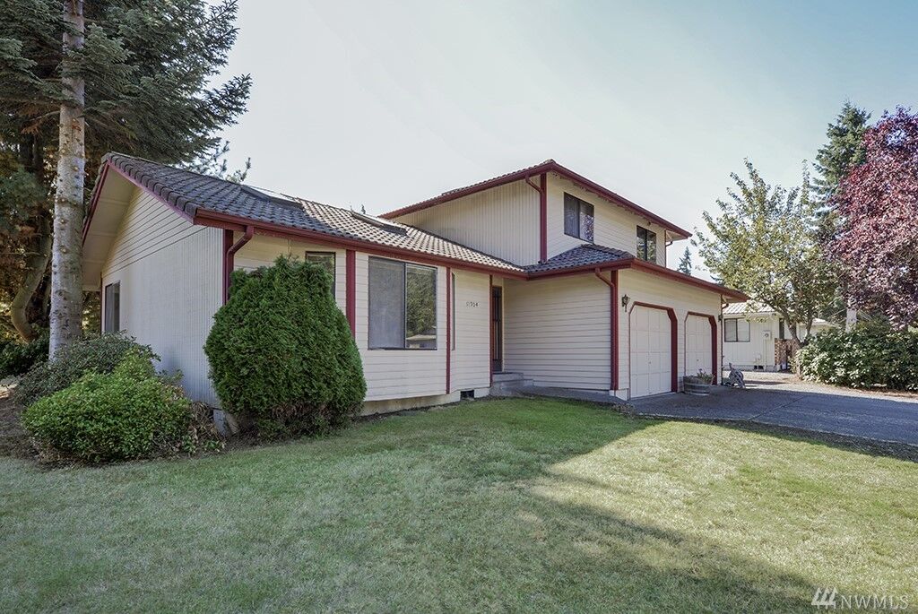 Property Photo:  11304 148th St E  WA 98374 