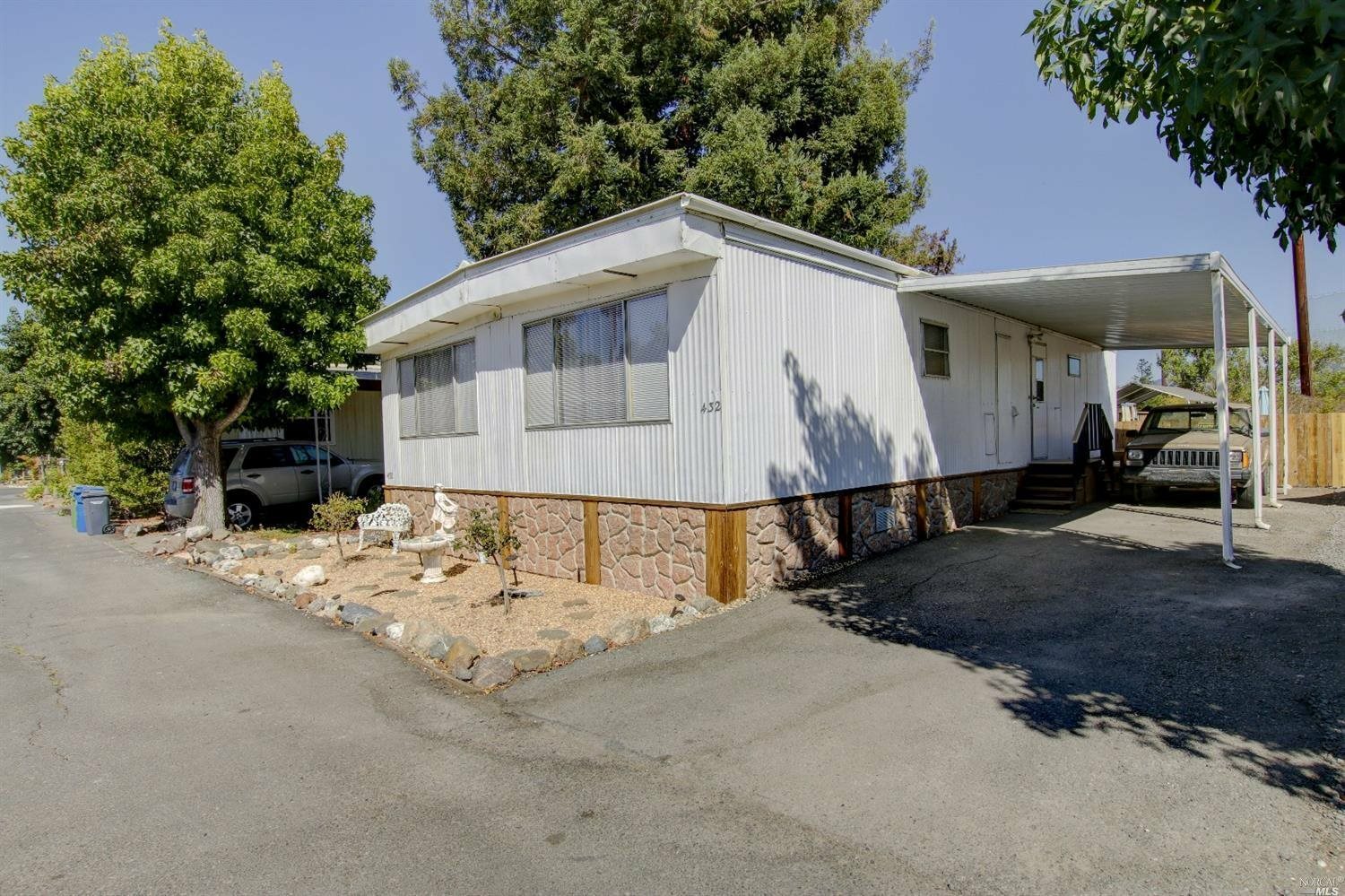 Property Photo:  300 Stony Point Road 432  CA 94952 