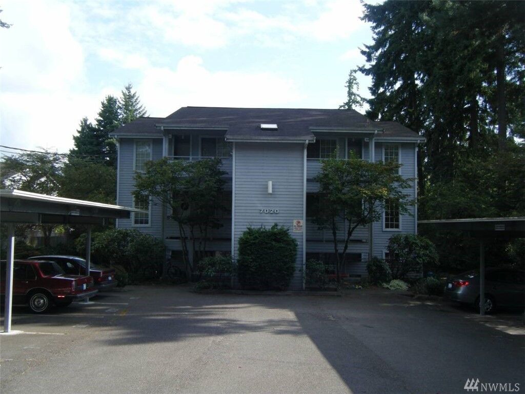 Property Photo: 7020 208th St SW WA 98036