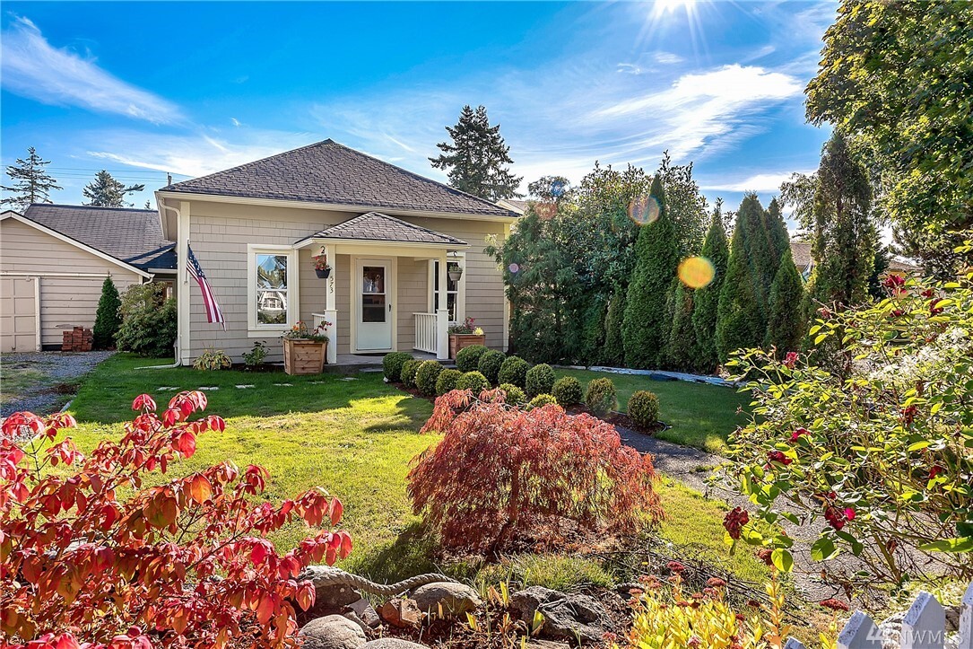 Property Photo: 573 G St WA 98230
