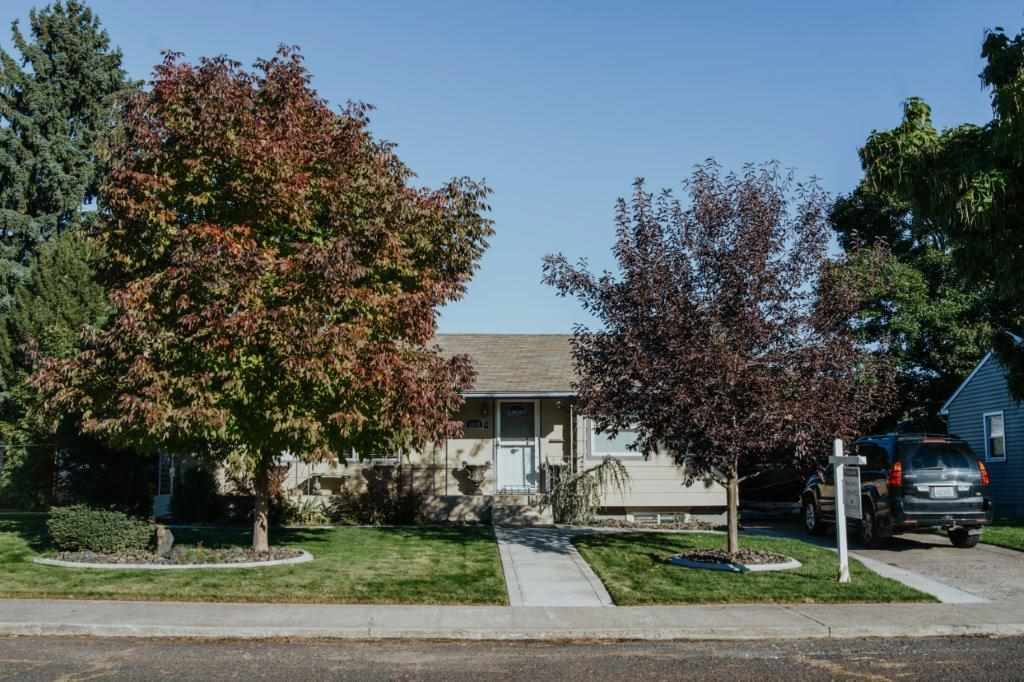 Property Photo:  5804 N Audubon St  WA 99205-7223 