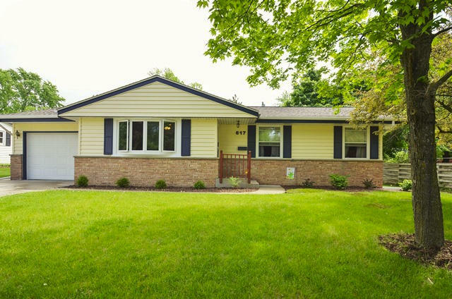 Property Photo: 617 Redwood St WI 53095-4145
