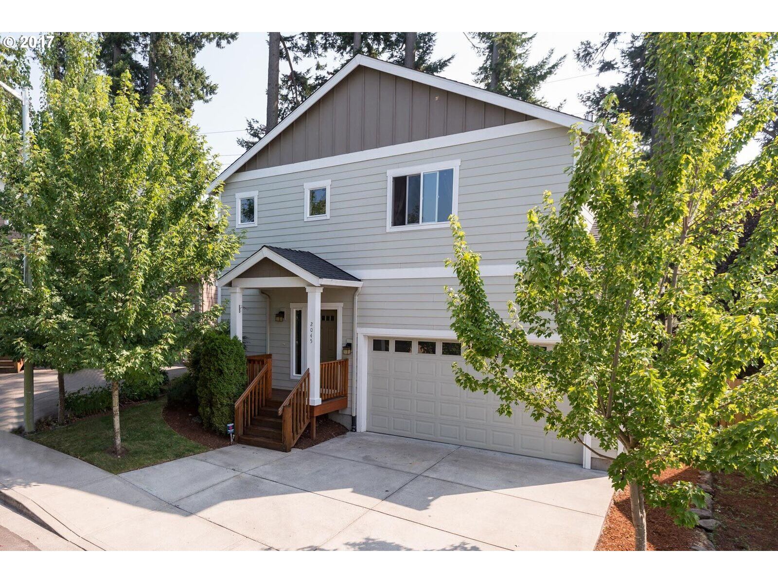 Property Photo: 2045 NW Bella Vista Dr OR 97030