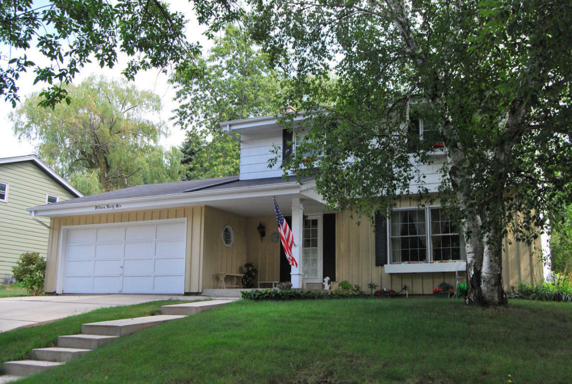 Property Photo: 1546 Parkview Ln WI 53074