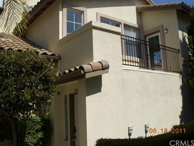 Property Photo: 2506 Crescent Oak CA 92618