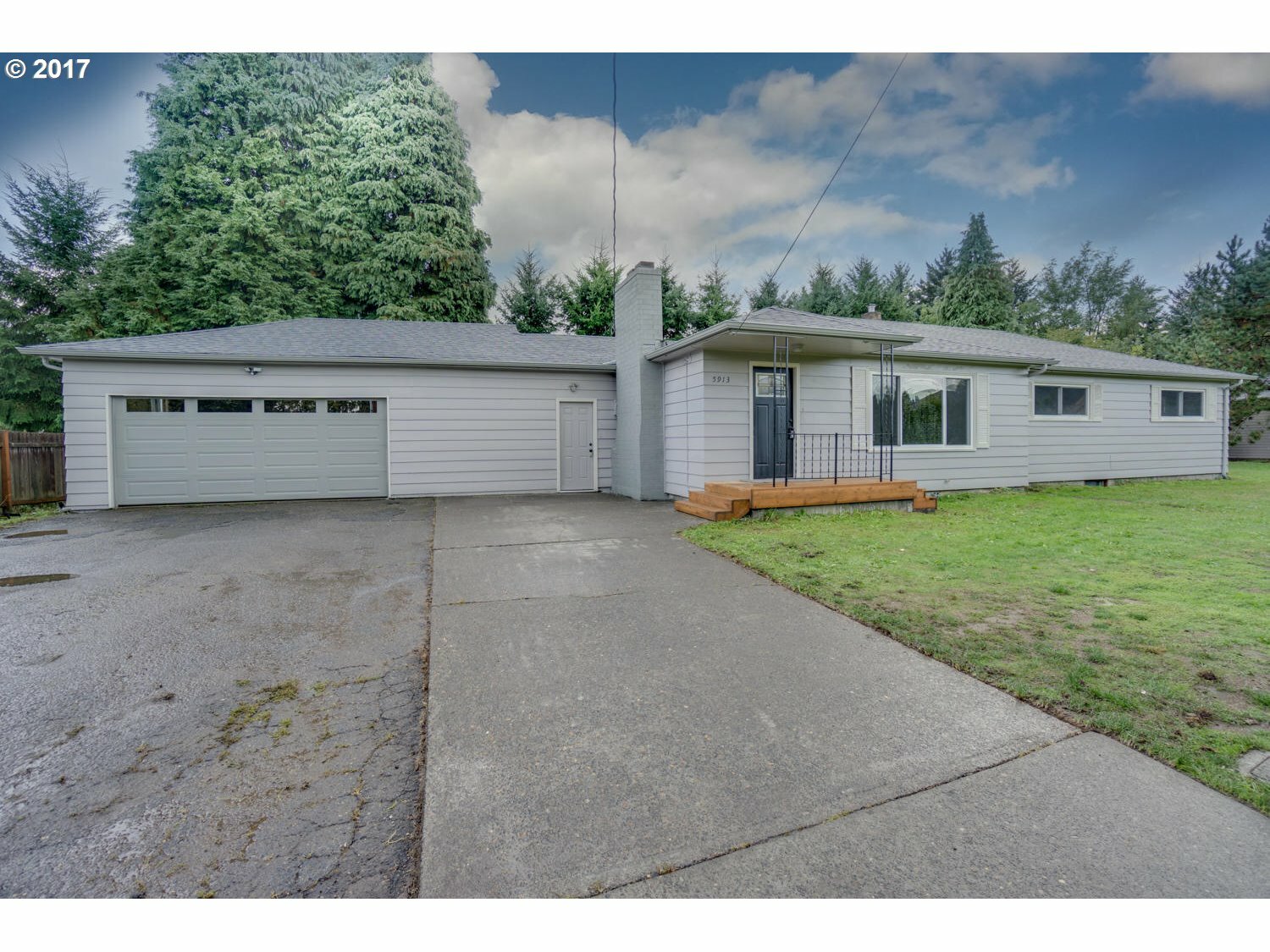 Property Photo:  5913 NE 58th St  WA 98661 