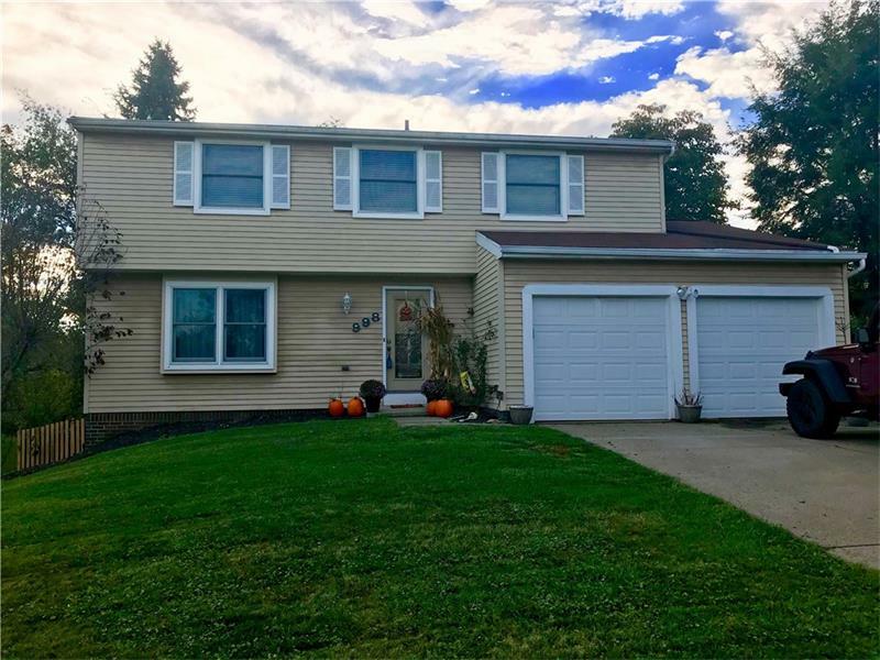 Property Photo: 998 Fieldstone Dr PA 15642