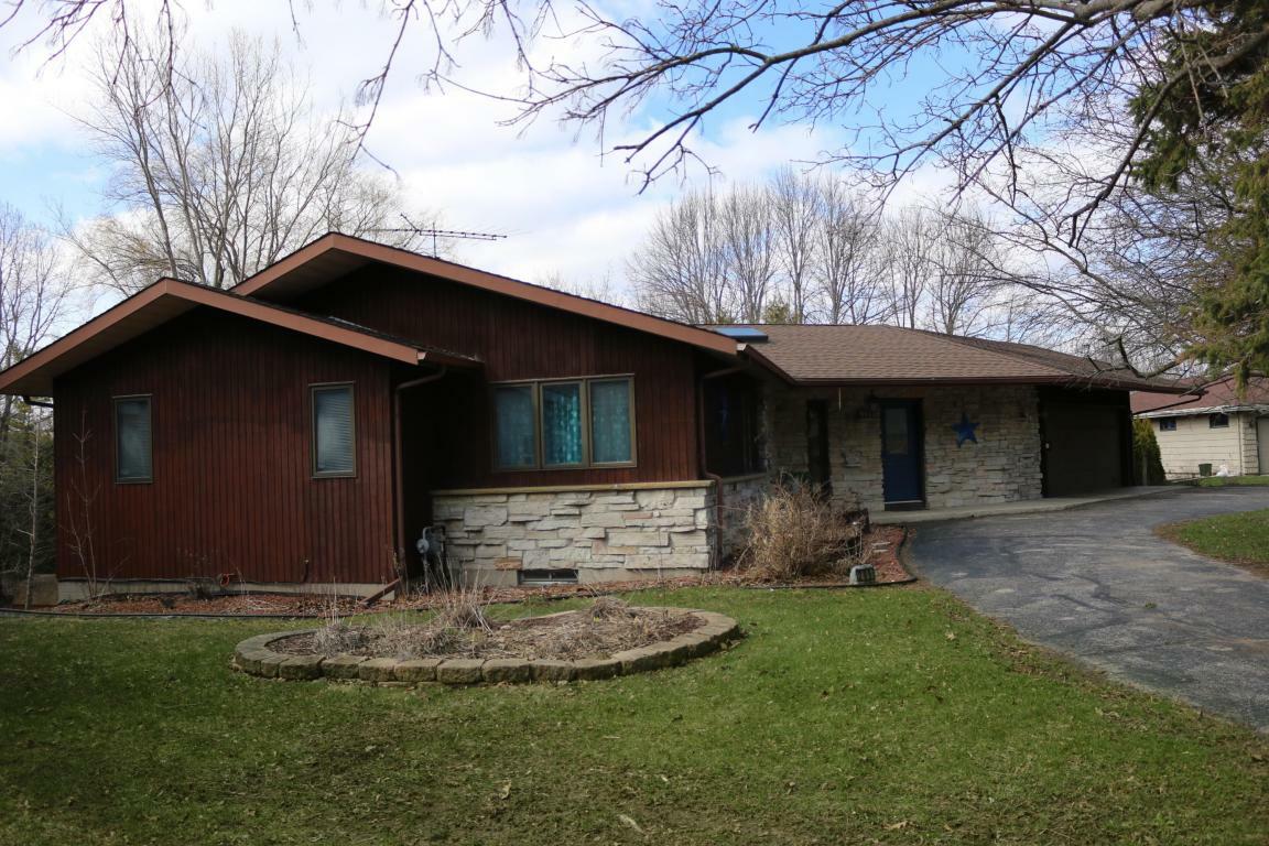 Property Photo:  209 Brookview Ave  WI 53001 