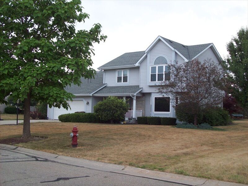 Property Photo: 10710 32nd Ave WI 53158-4115