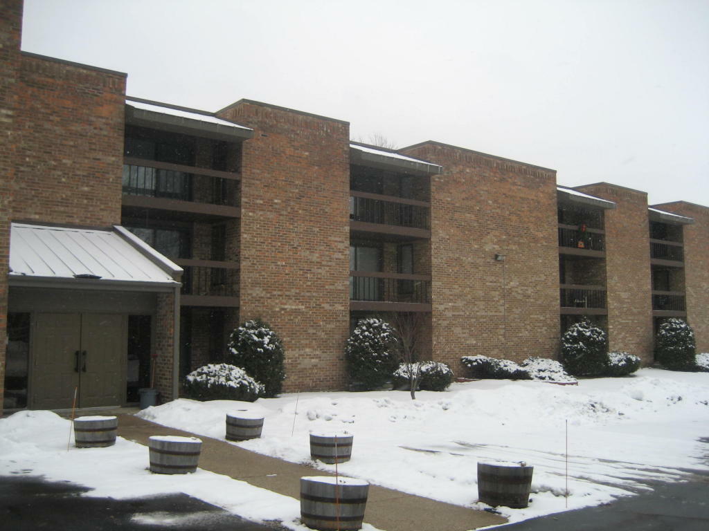 Property Photo:  3759 N 88th St 312  WI 53222-2729 