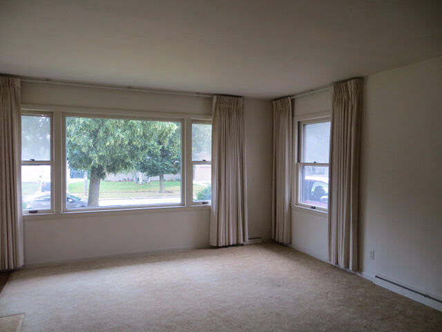 Property Photo:  725 Lemira Ave  WI 53188 