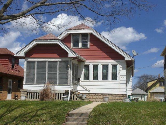 Property Photo: 4666 N 18th St WI 53209-6429